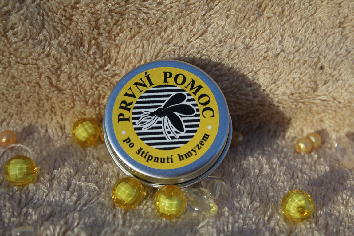 První pomoc po štípnutí hmyzem První pomoc po štípnutí hmyzem